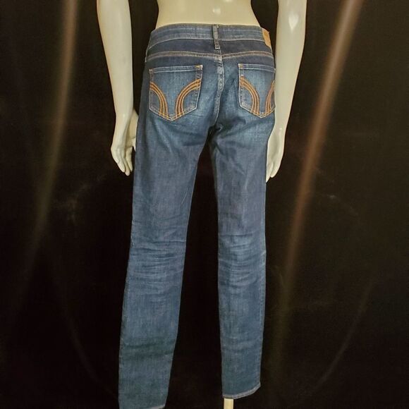 Hollister Rhinestone Embellished Blue Jeans (1R) - Picture 5 of 6